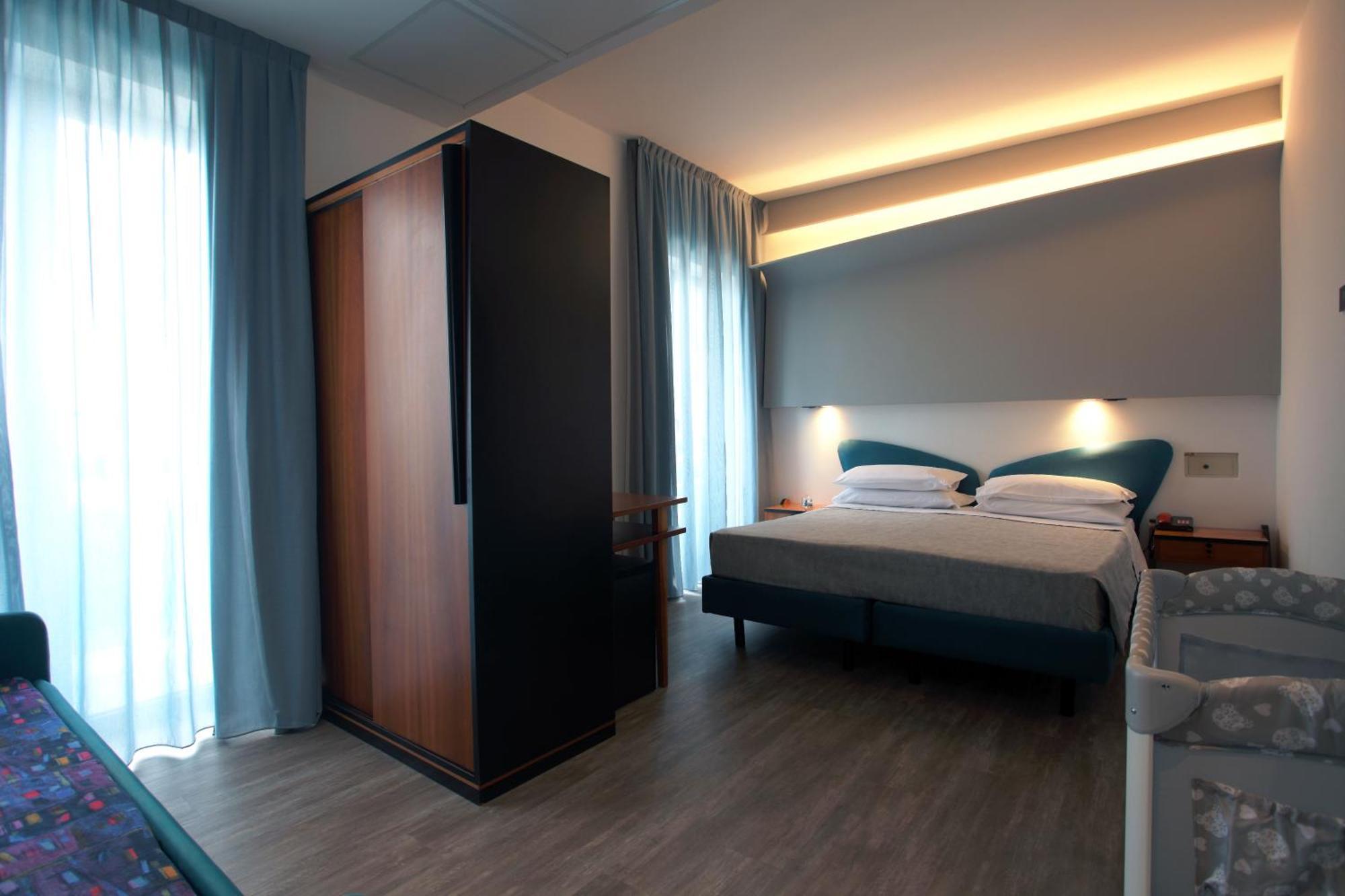 Hotel Ali D'Oro Римини Экстерьер фото