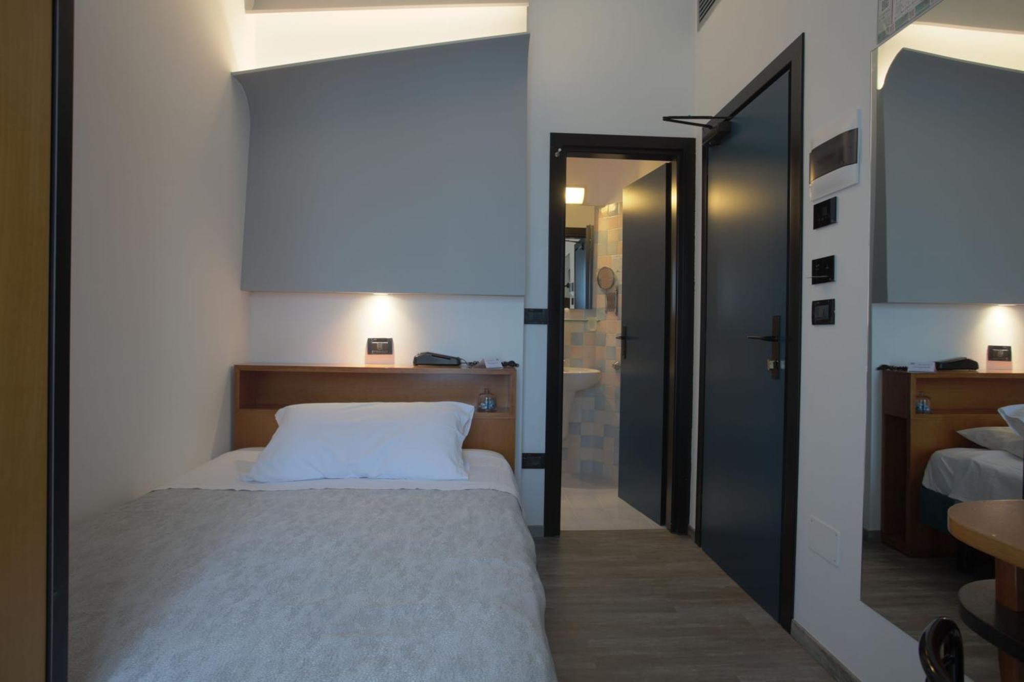 Hotel Ali D'Oro Римини Экстерьер фото