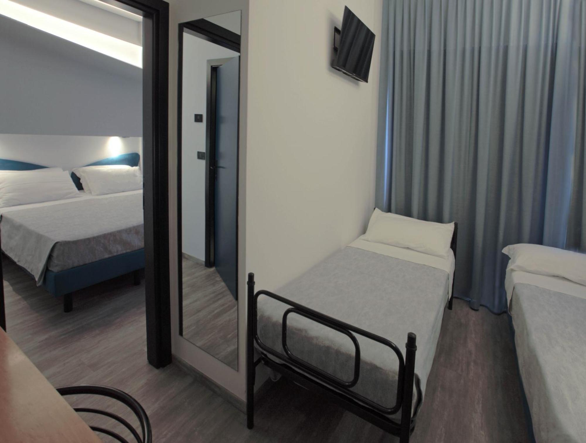 Hotel Ali D'Oro Римини Экстерьер фото
