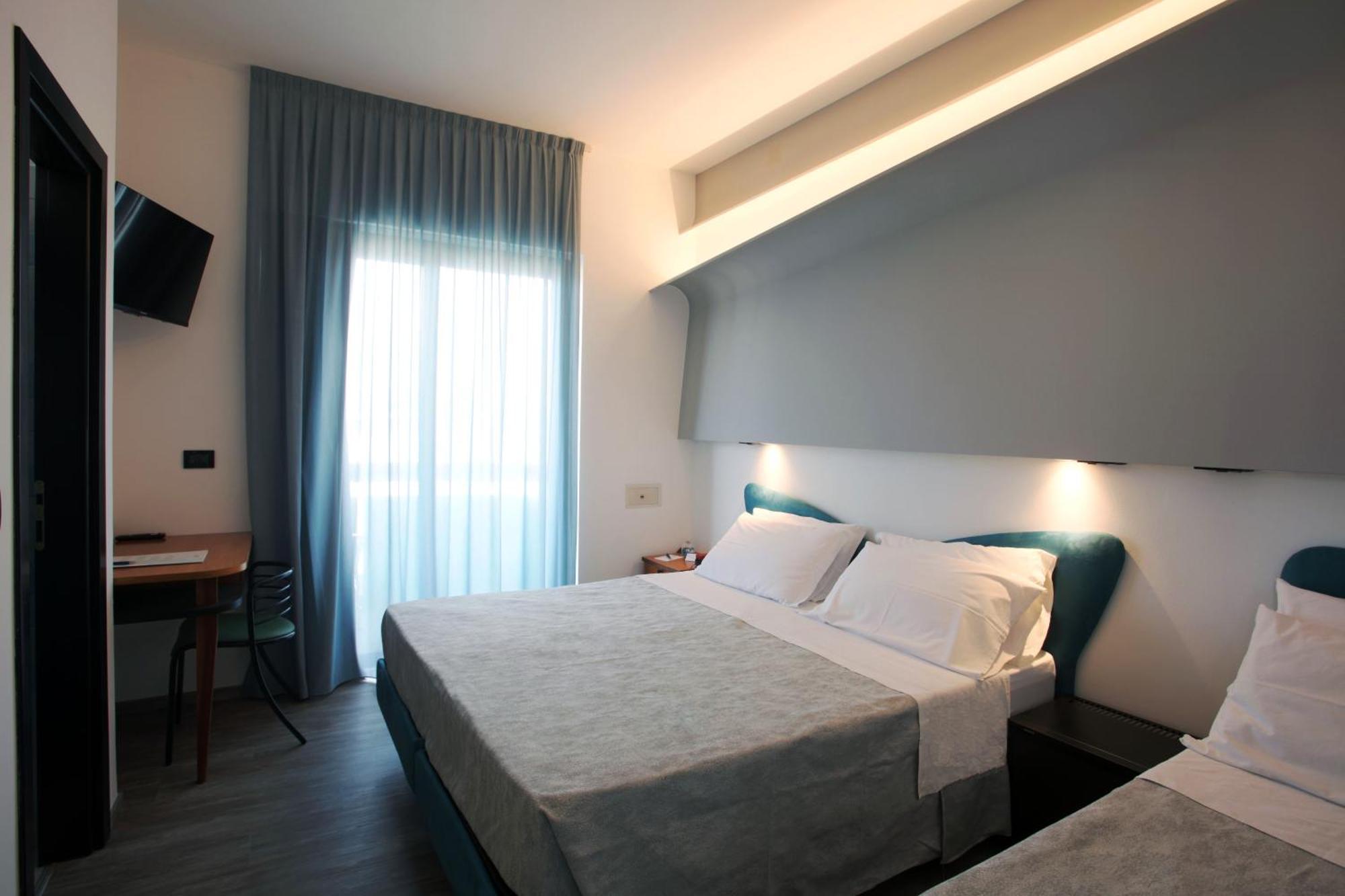Hotel Ali D'Oro Римини Экстерьер фото